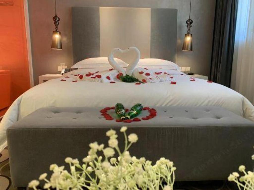 Jinjiang Metropolo Hotel Classiq Shanghai Off Bund Extérieur photo